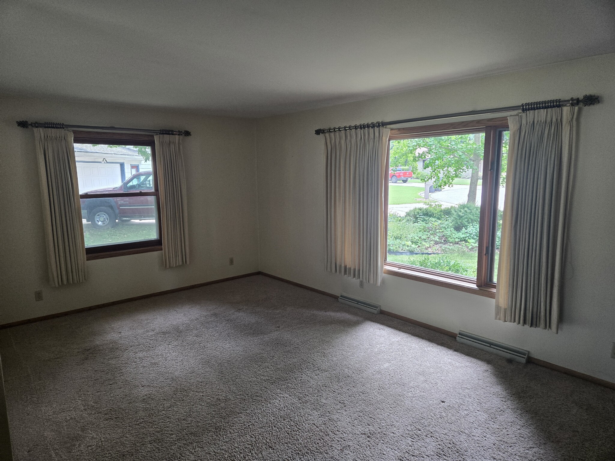 Building Photo - 753 Karasan Ct