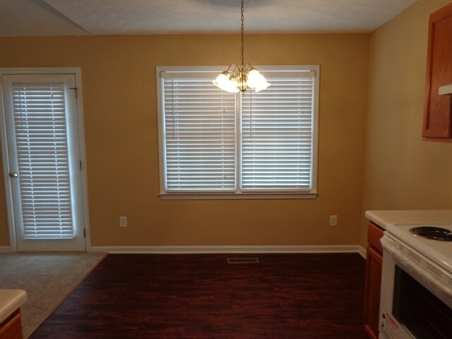Building Photo - 304 Legacy Park Dr