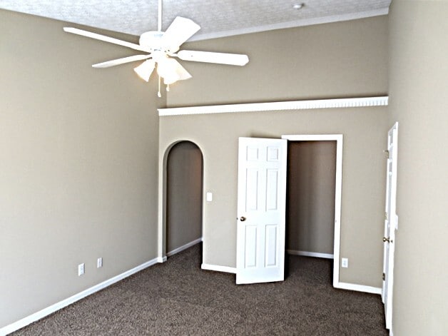 Building Photo - 5248 Gobel Dr