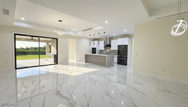 Building Photo - 1821 Desoto Blvd N