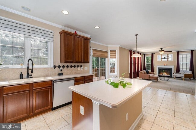 Building Photo - 4203 Talon Dr