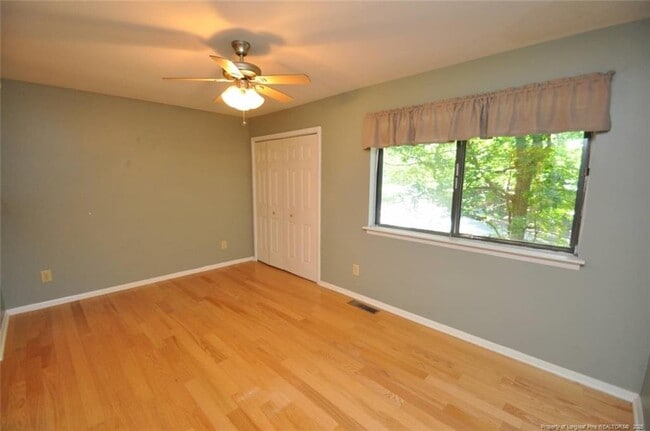 Building Photo - 1133 Schaub Dr