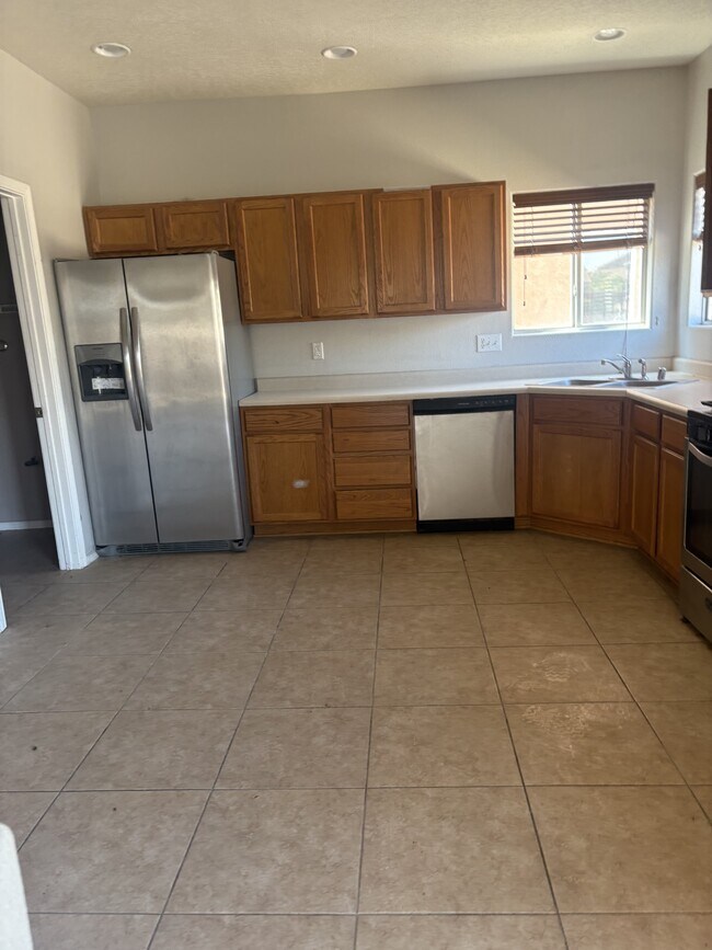 Building Photo - 1607 Costilla Rd