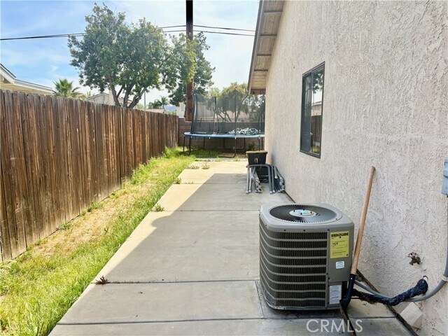 Building Photo - 15473 Cam Grande