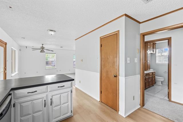 Building Photo - 5702 Teasley Ln