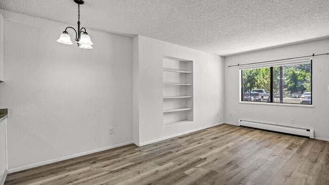 Building Photo - Affordable 2 Bed 1 Bath Apartment! Great location!!