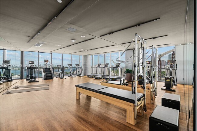 Building Photo - 1400 Biscayne Blvd