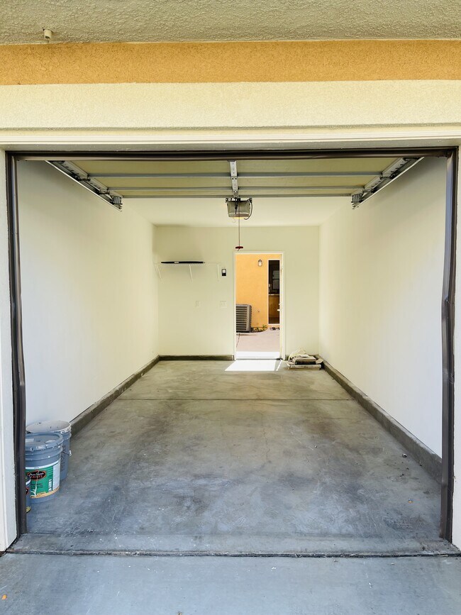 Building Photo - 26331 Arboretum Way