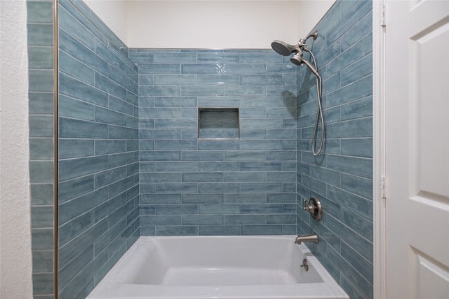 Building Photo - 4710 Ave S