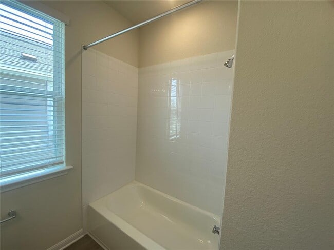 Building Photo - 2408 Oscar Eli Pl