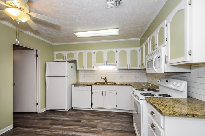 Building Photo - 623 Marlyn Dr