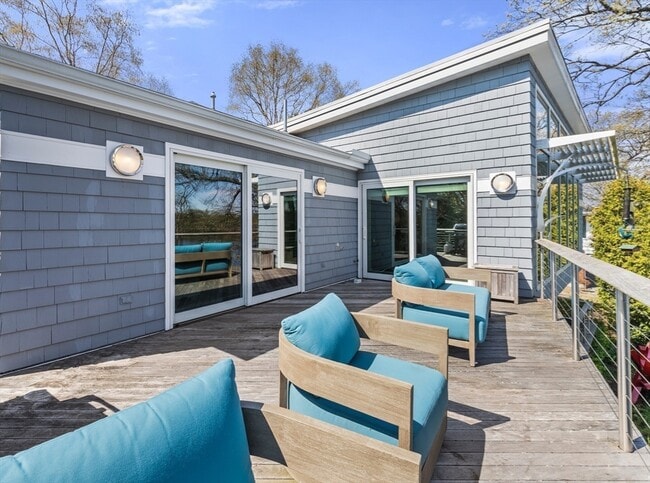 Building Photo - 37 Beverly Rd