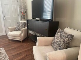 Building Photo - 1576 Washington St