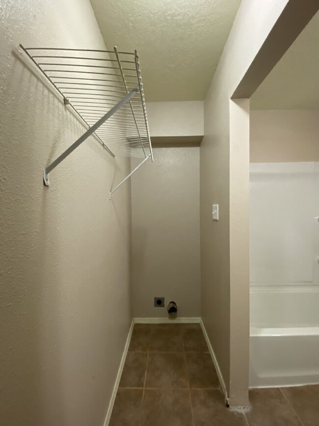 Building Photo - 2BR/1Bath - 4 Plex in Rio Rancho