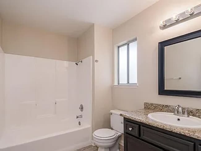 Building Photo - Gorgeous 2 Story Home Fully Upgraded – Move-In Ready!- 4 bedroom 3 bath