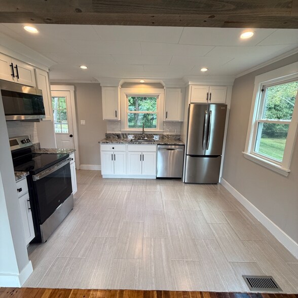 Building Photo - 6 Prince St