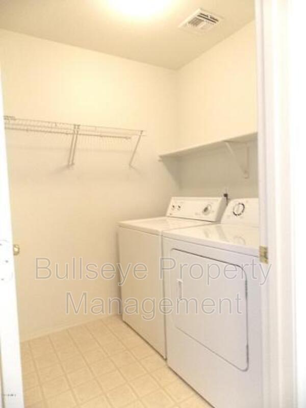 Building Photo - 2767 S Southwind Dr