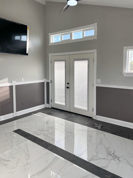 Building Photo - 465 County Road 180