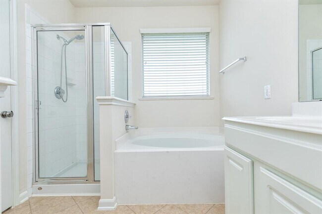 Building Photo - 7435 Boerne Creek Dr