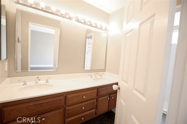 Building Photo - 25567 Woodside Cir