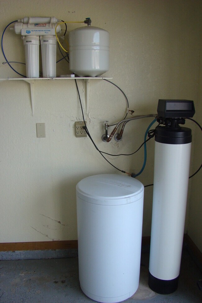 Building Photo - Coming Soon!  Charming home, centrally located.