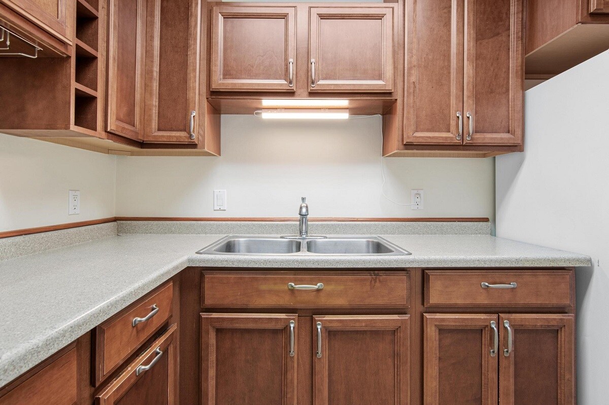Building Photo - 1566 Millpond Ct