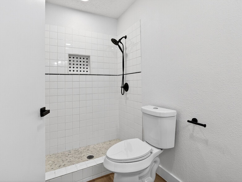 Building Photo - 3808 Glover Dr