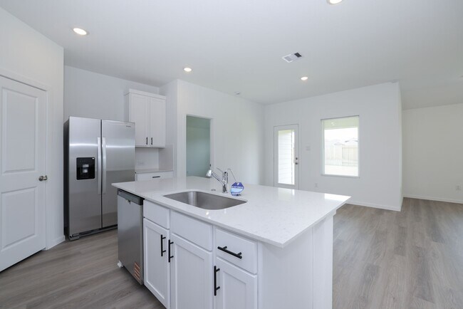 Building Photo - 40618 Balsam Run Ln