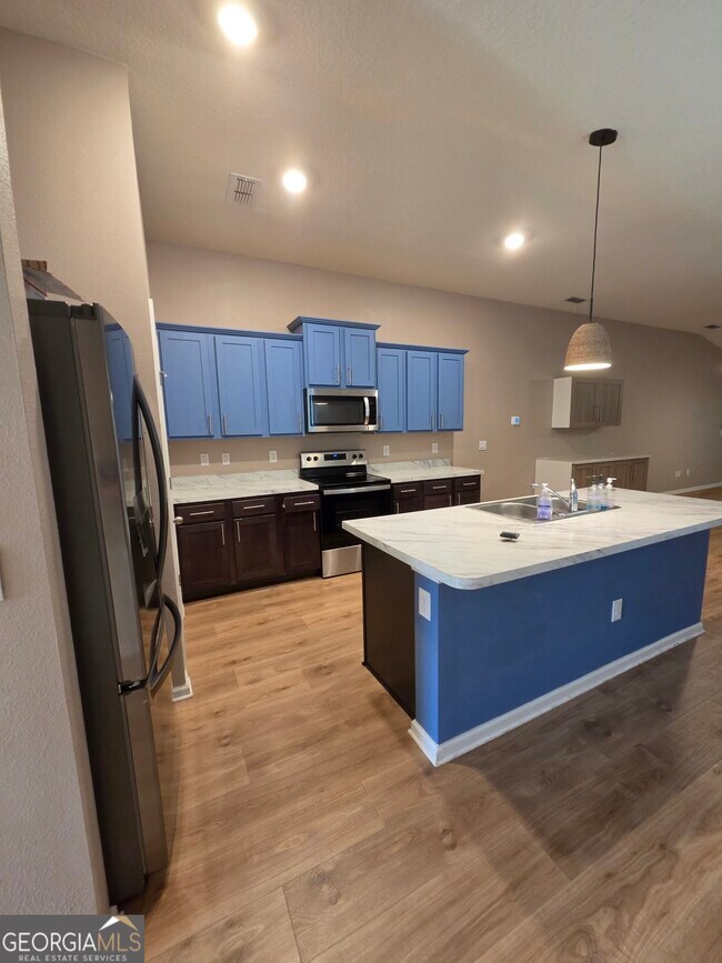 Building Photo - 152 Ashwood Cir