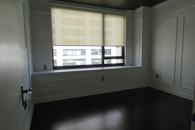 Building Photo - 2 bedroom at the BEACON