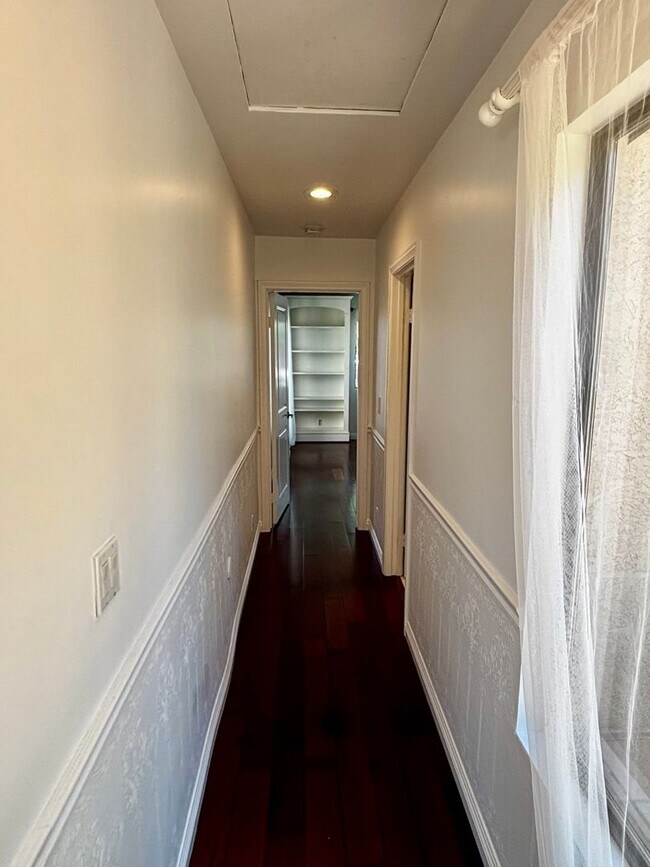 Building Photo - Beautiful La Jolla Alta Home! 50% off Firs...