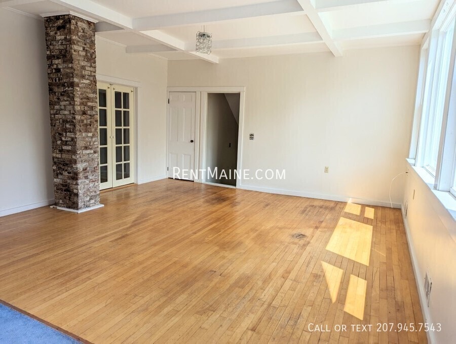 Building Photo - 54 Penobscot St