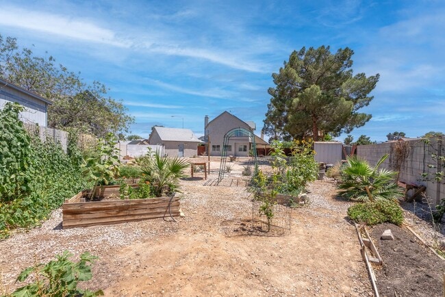 Building Photo - 5519 Myron Cir