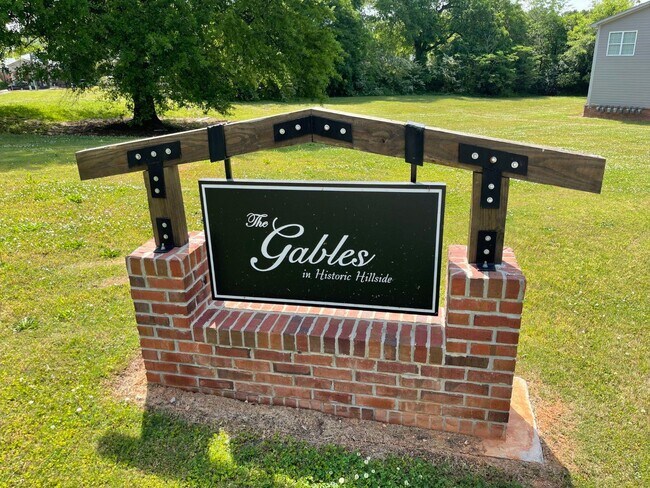 Building Photo - 621 Jefferson St