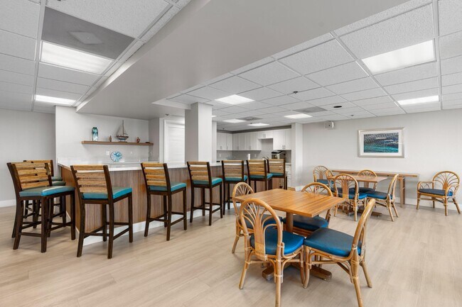 Building Photo - 4505 S Ocean Blvd