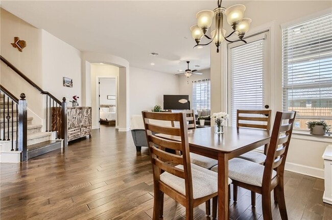 Building Photo - 717 Garner Park Dr