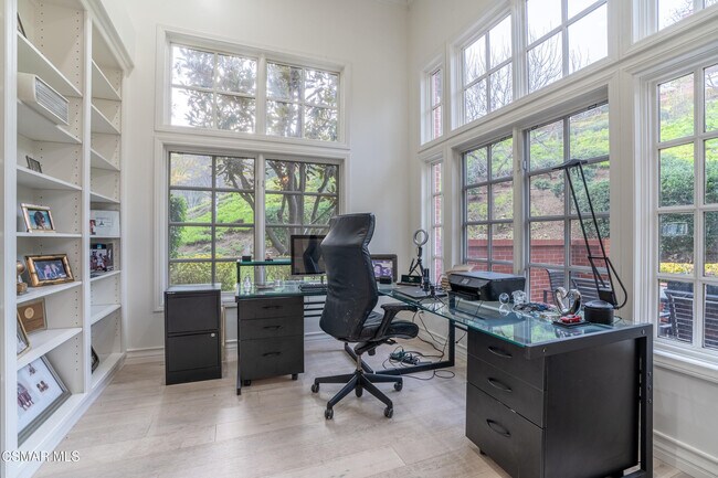 Building Photo - 2443 Swanfield Ct