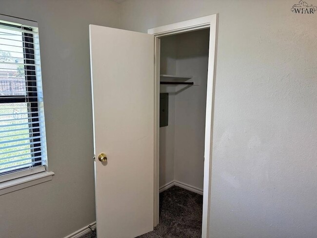 Building Photo - 4610 N Eden Hills Cir