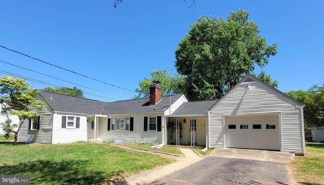 Building Photo - 6409 Higham Dr