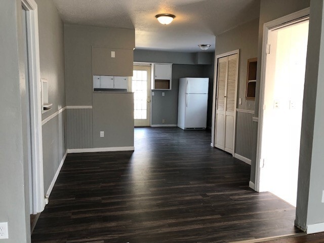 Building Photo - 632 Newton St