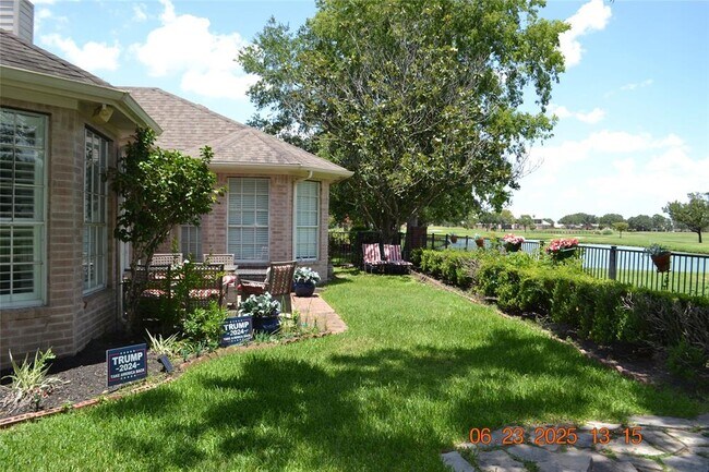 Building Photo - 4007 Sand Terrace Dr
