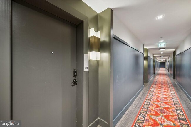 Primary Photo - 70 N St SE