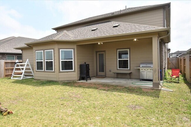 Building Photo - 10012 Deussen Ln
