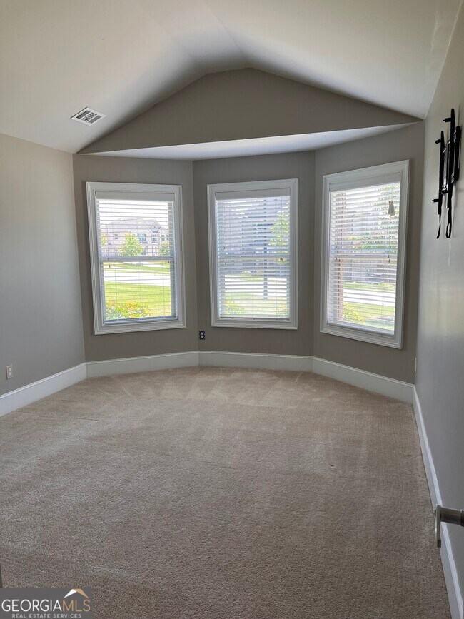 Building Photo - 4080 Mayhill Cir