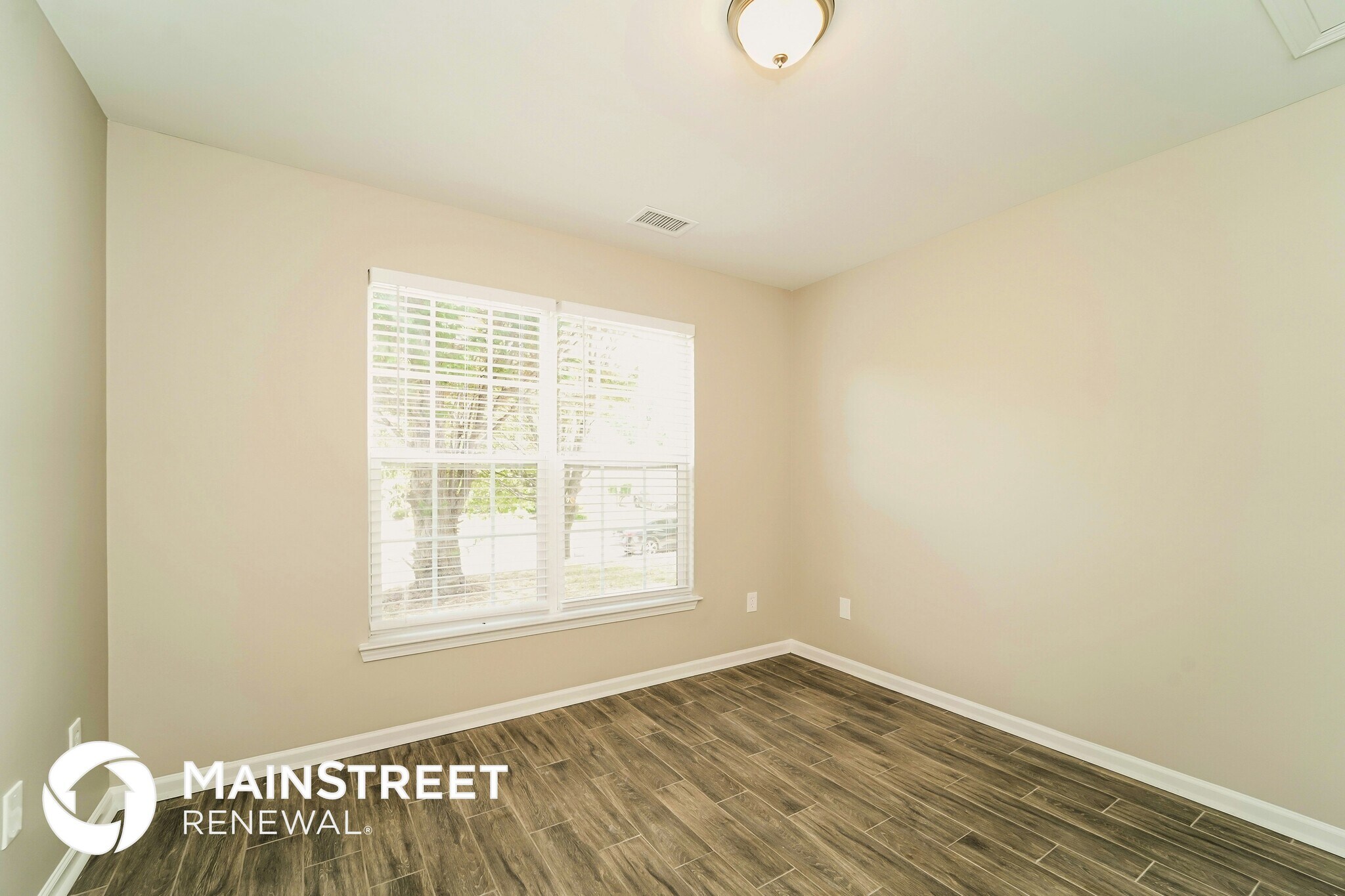 Building Photo - 8615 Appledale Dr