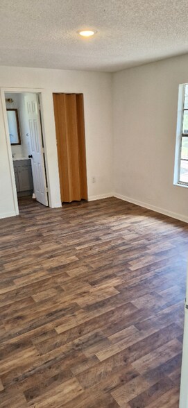 Building Photo - 107 Hearthside Ave NW
