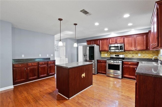 Building Photo - 4550 Ivy Fork Dr