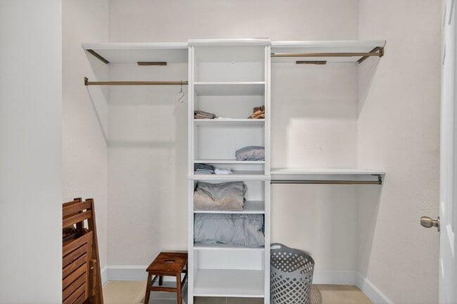 Building Photo - Completely Renovated Waterfront Condo – Fully Furnished