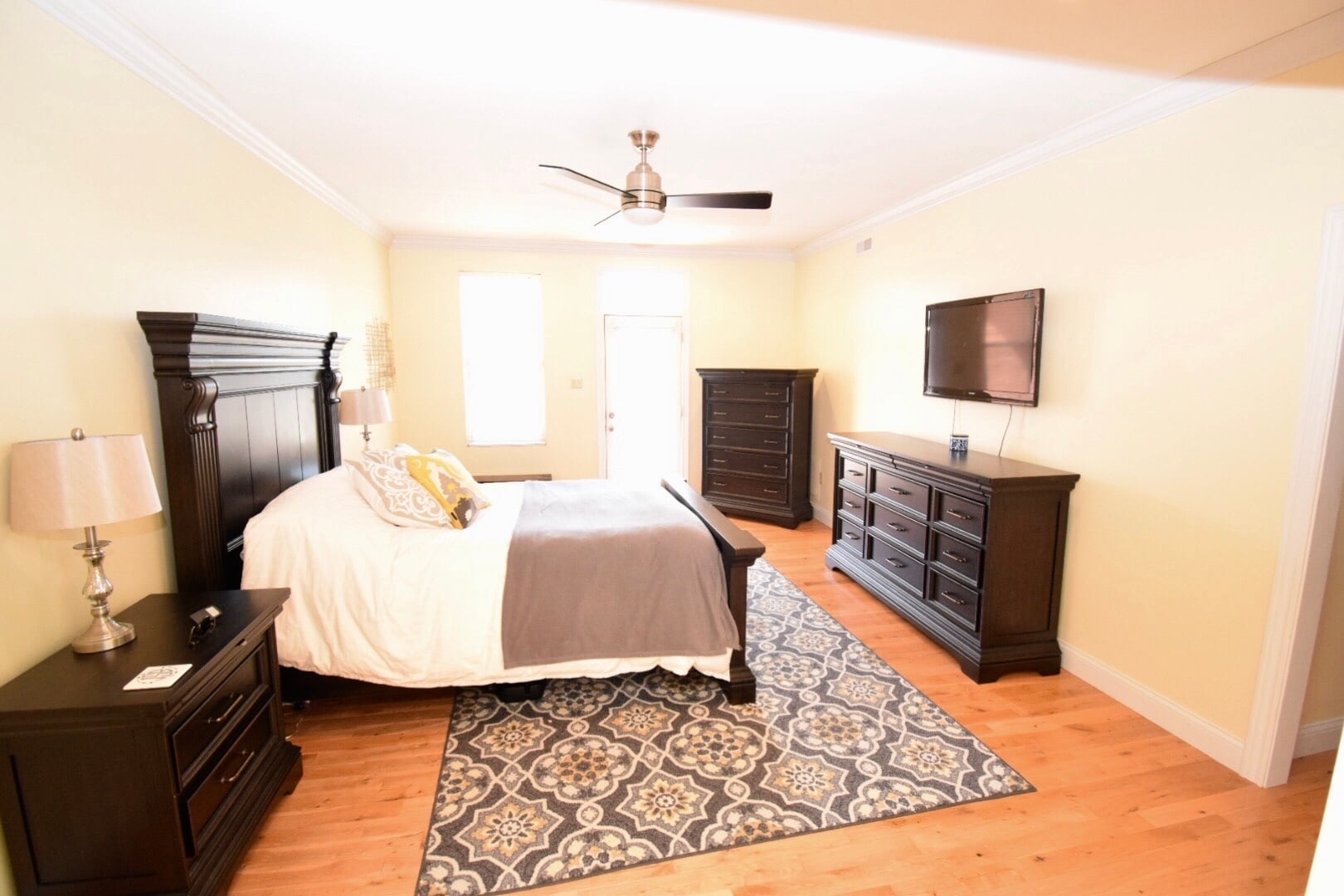 Building Photo - 4376 Olive St