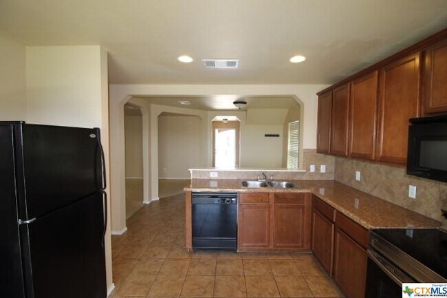 Building Photo - 304 W Gemini Ln